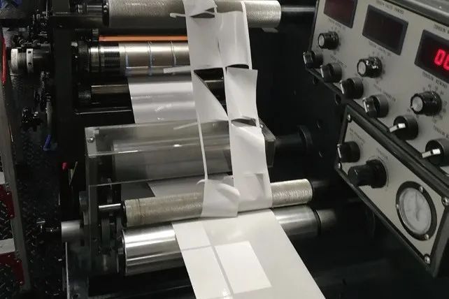 如何解決不干膠標簽溢膠問題？實用指南來了